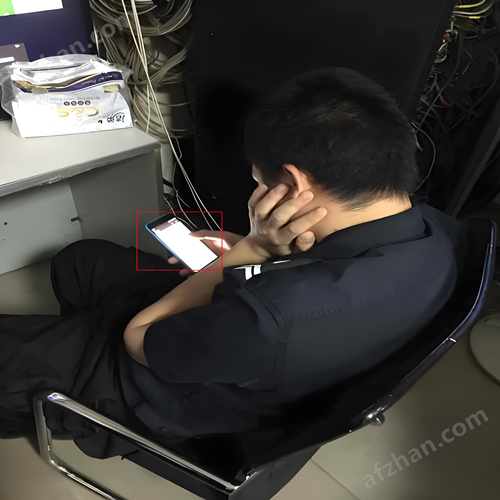 值班人员玩手机监测识别报警系统